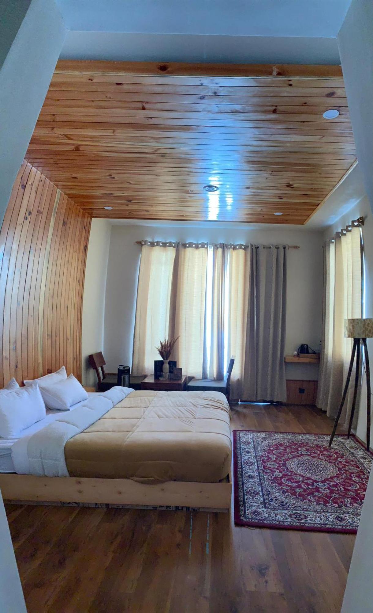 The Bulevar - Whispering Willows Hotel Sissu Екстериор снимка