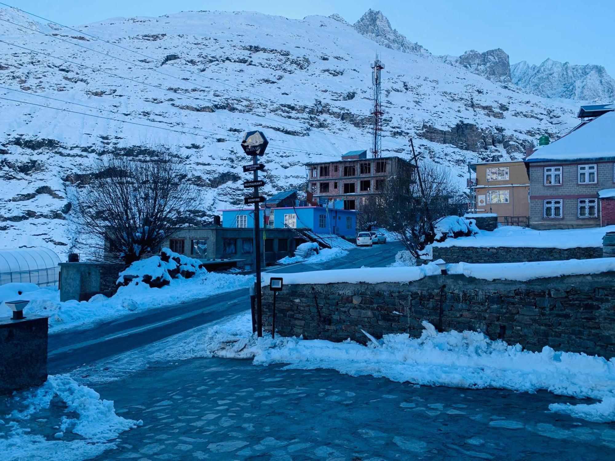 The Bulevar - Whispering Willows Hotel Sissu Екстериор снимка