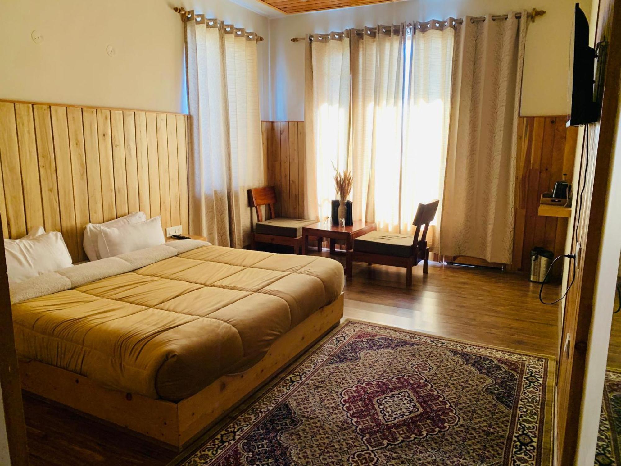 The Bulevar - Whispering Willows Hotel Sissu Екстериор снимка
