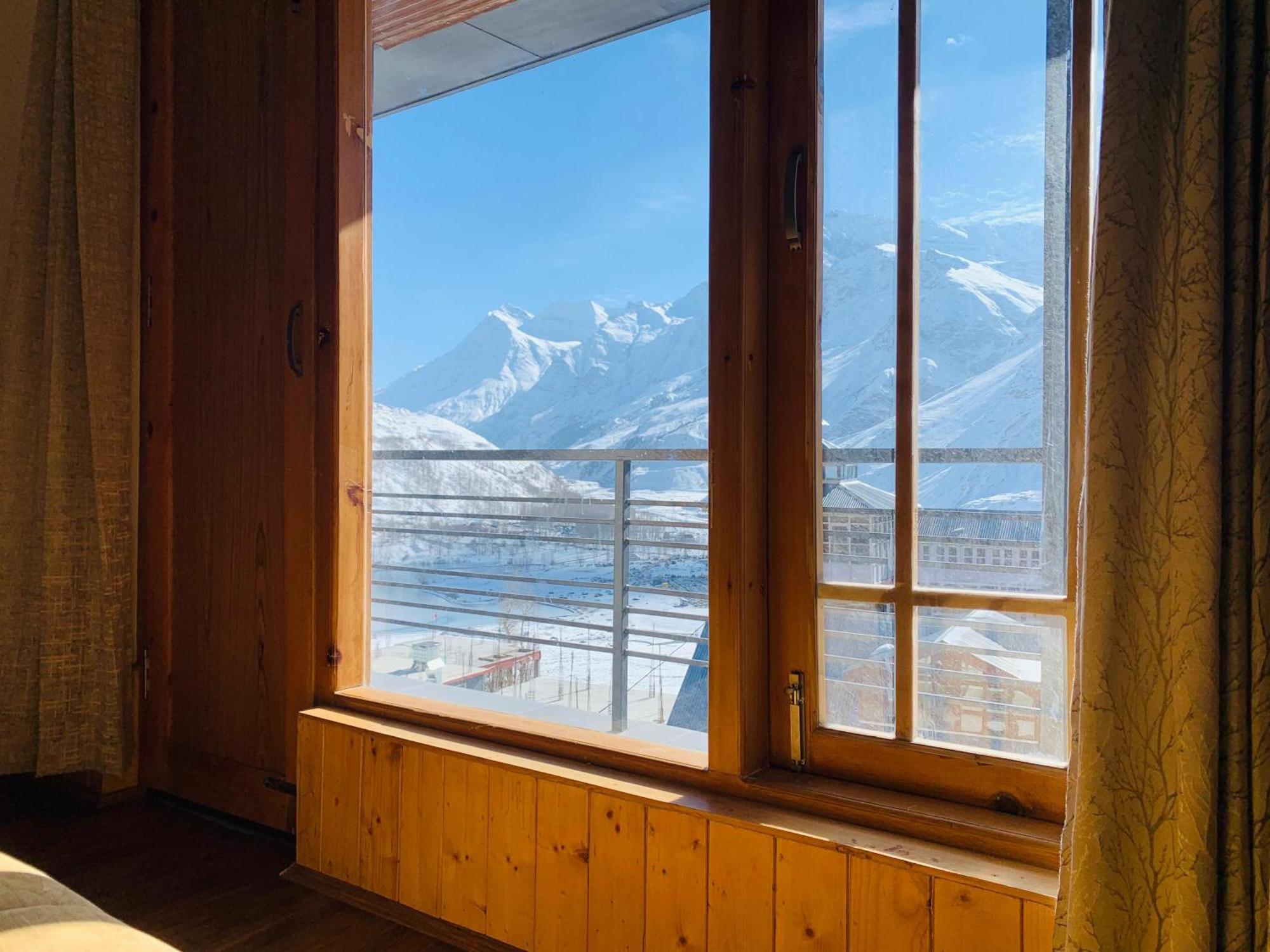 The Bulevar - Whispering Willows Hotel Sissu Екстериор снимка