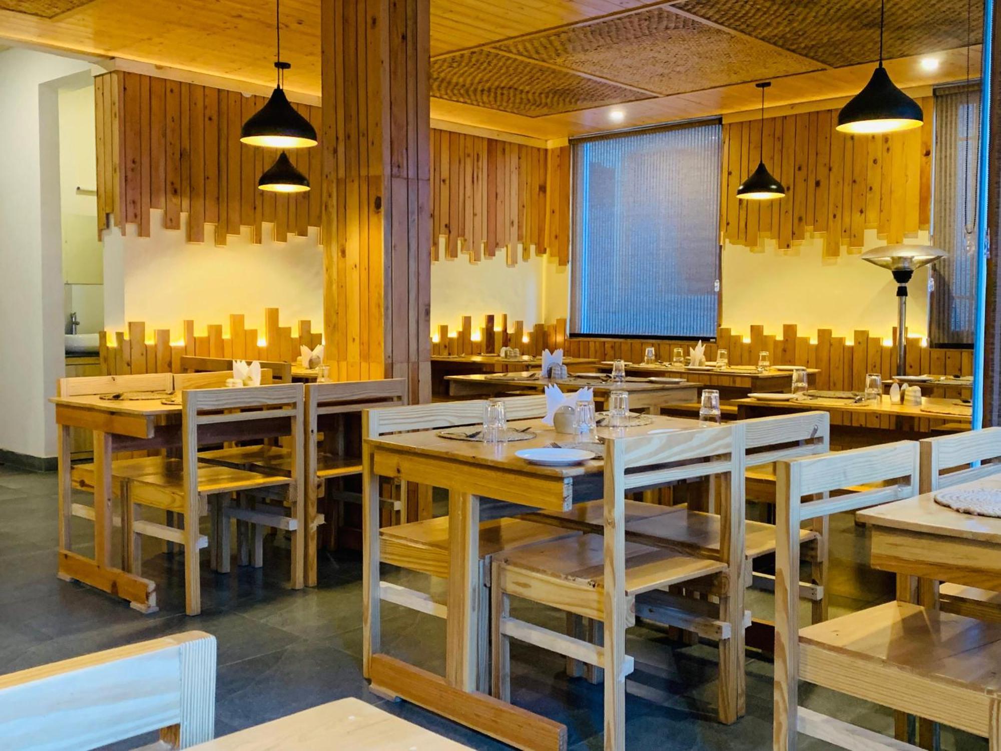The Bulevar - Whispering Willows Hotel Sissu Екстериор снимка