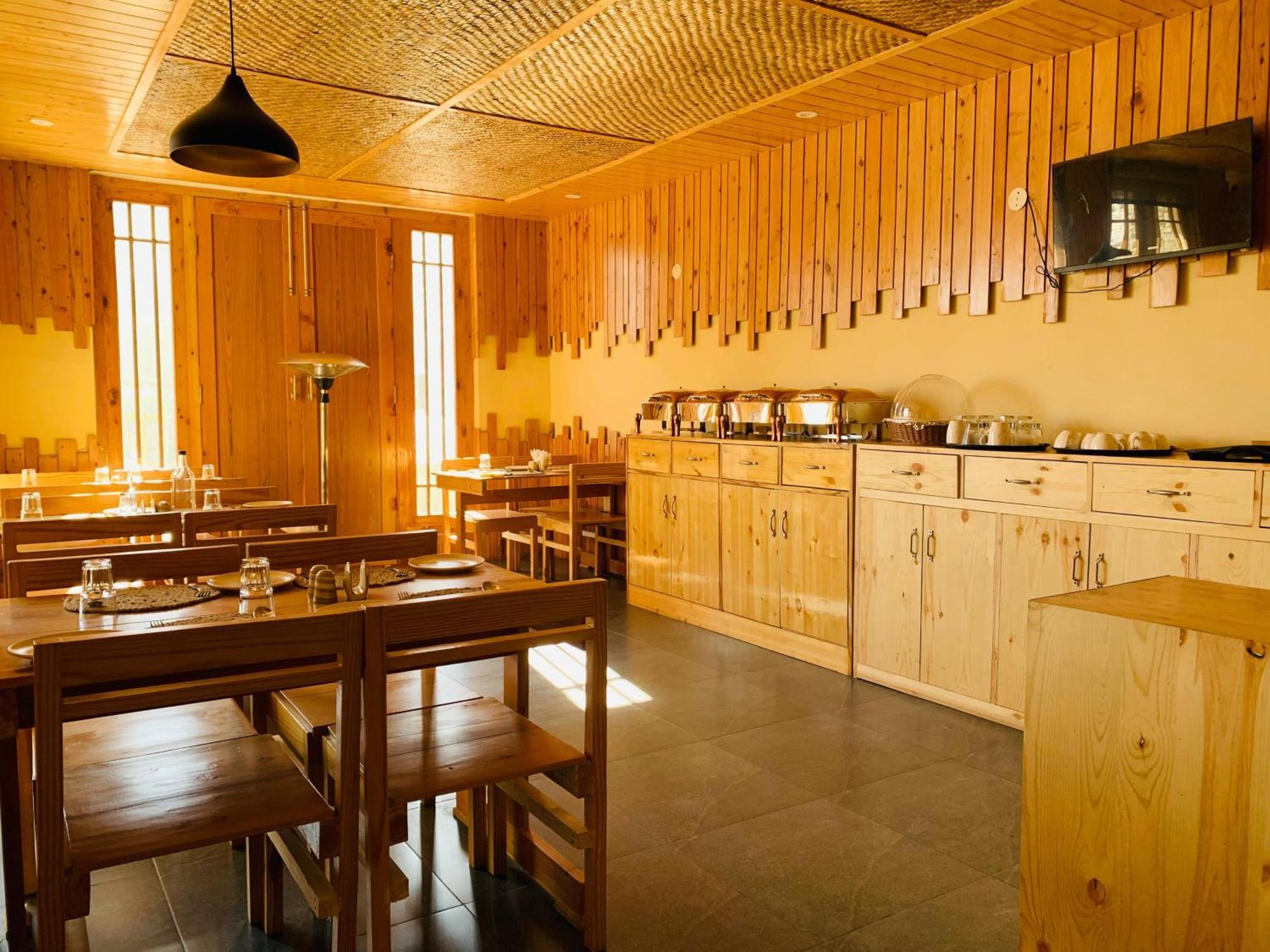 The Bulevar - Whispering Willows Hotel Sissu Екстериор снимка