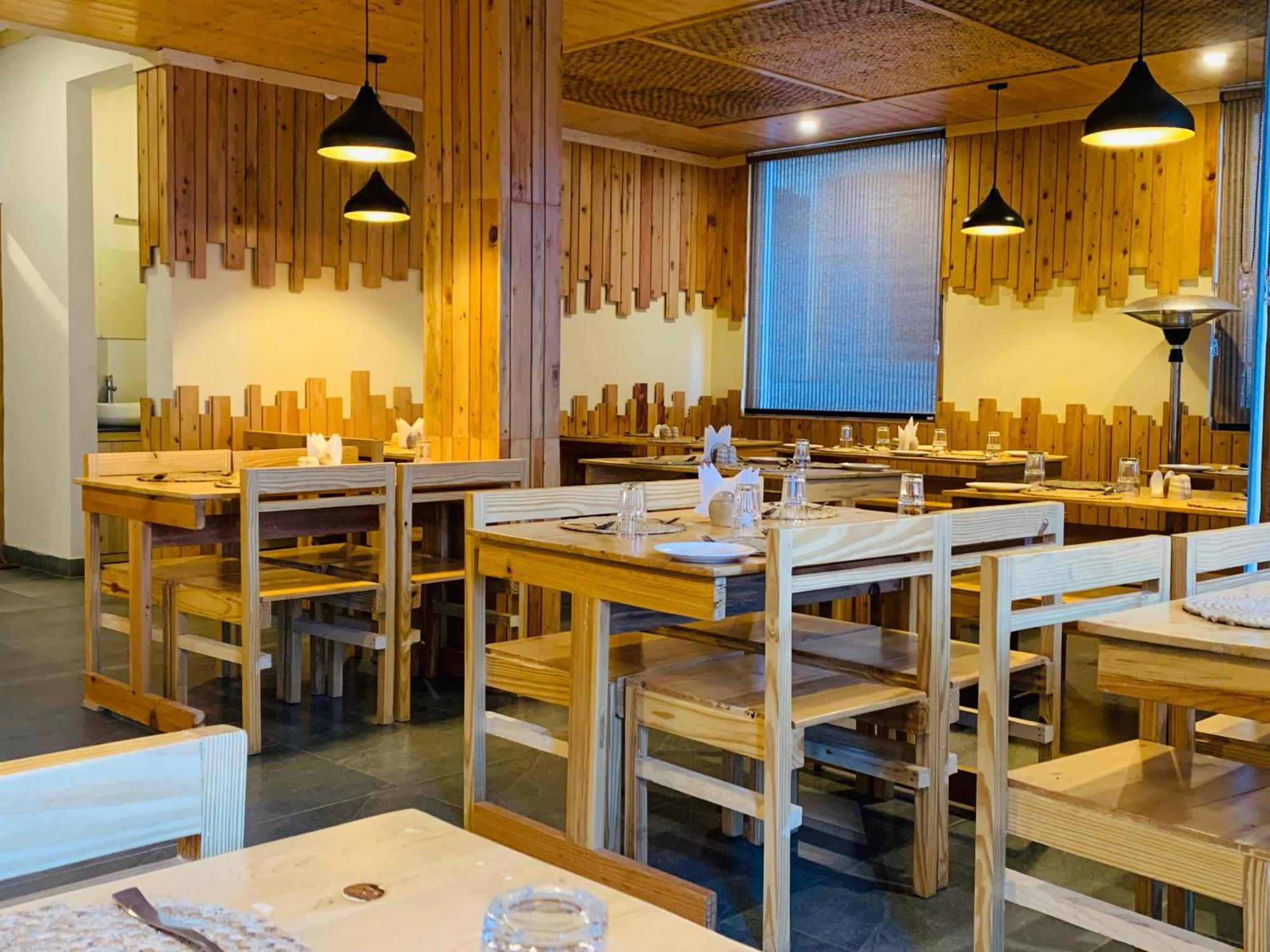 The Bulevar - Whispering Willows Hotel Sissu Екстериор снимка