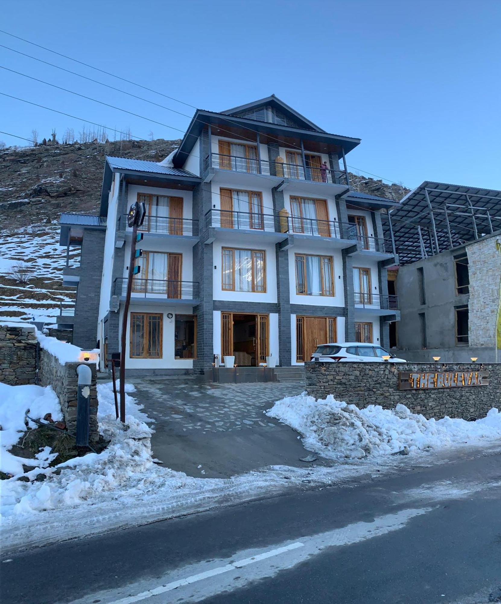 The Bulevar - Whispering Willows Hotel Sissu Екстериор снимка